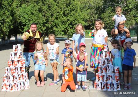 Молодёжный центр «Русь» подарил детям праздник