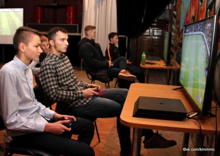 Геймеры Коломны сразились в FIFA-2018