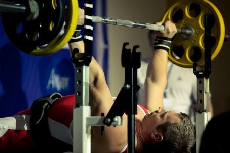 Турнир по жиму штанги