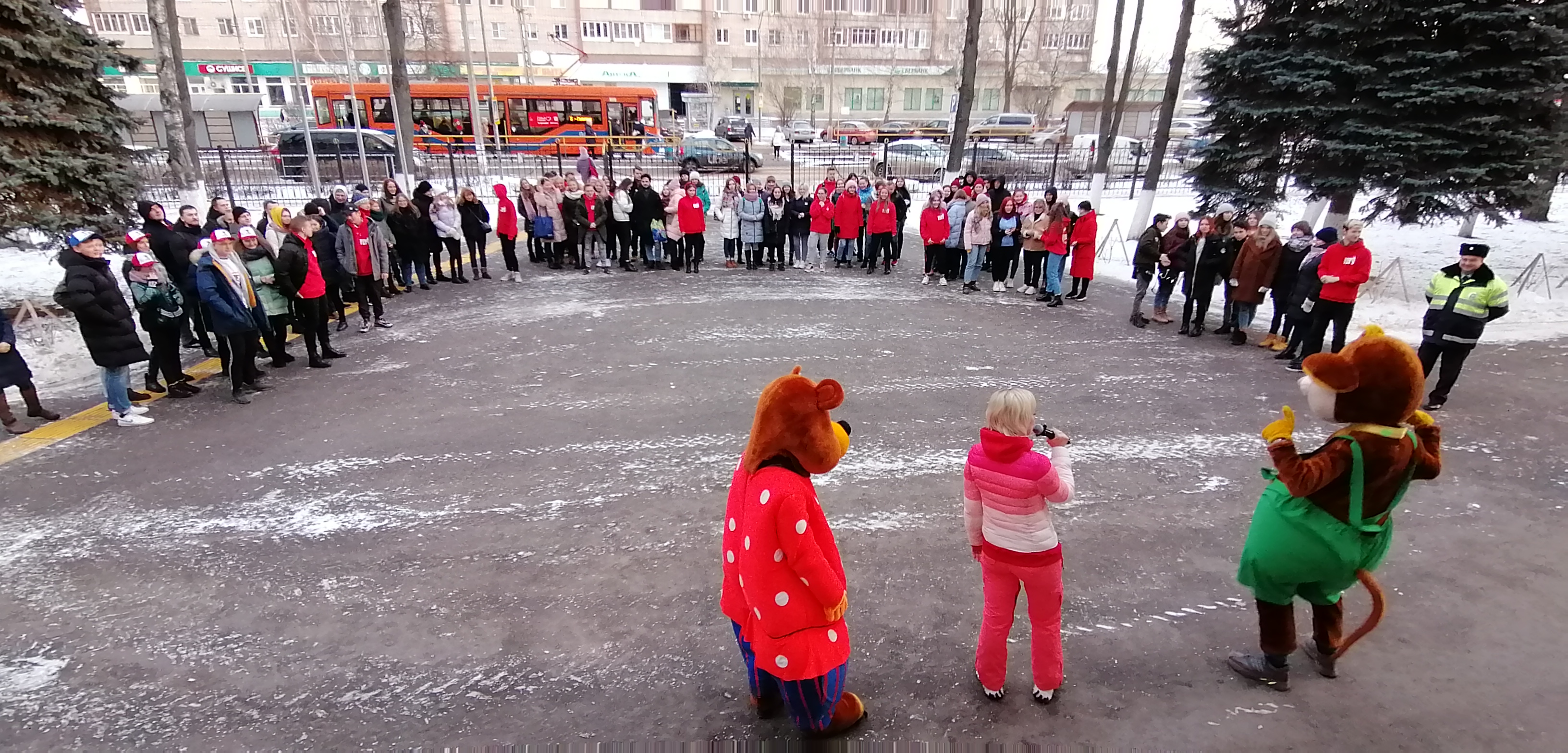 Сбитнем и праздничным квестом отметили в ГСГУ (Коломна) День российского студенчества
