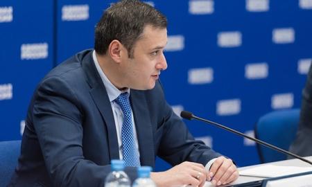 Хинштейн: &laquo;Единая Россия&raquo; организует сбор подписей в городах &mdash; центрах оборонной промышленности для присвоения звания &laquo;Город трудовой доблести&raquo;