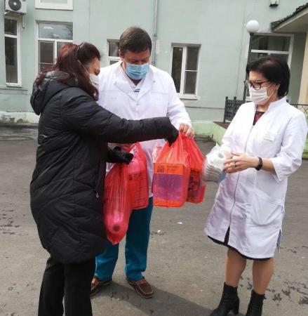 Компания «ЮАЛИС» передала Коломенской ЦРБ 100 респираторов для защиты врачей и медсестер, лечащих пациентов с коронавирусом