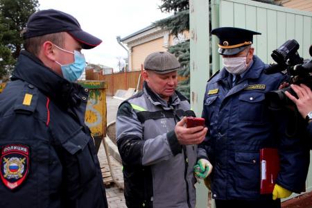 Соблюдение коломенцами режима самоизоляции проверили сотрудники полиции и Госадмтехнадзора