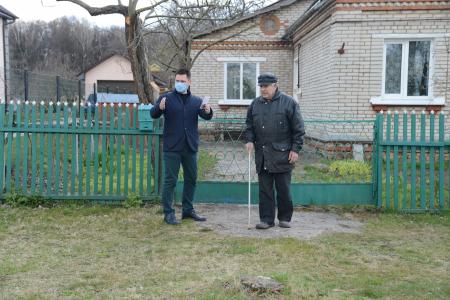 Территорию возле дома коломенского ветерана приведут в порядок сотрудники МБУ «Коломенское благоустройство»