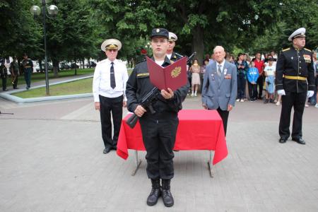В Коломне молодые моряки приняли присягу