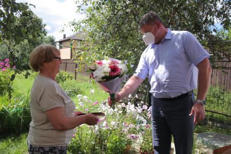 Денис Лебедев встретился с активной жительницей села Парфентьево