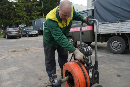 Специалисты ООО "ДГХ" рассказали о типичных причинах аварийных ситуаций в летние месяцы