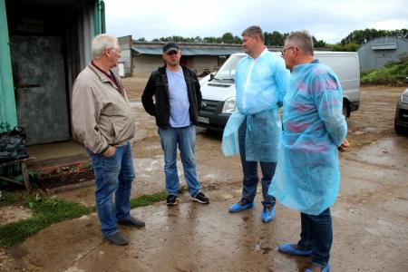 Денис Лебедев посетил молочную ферму в посёлке Индустрия