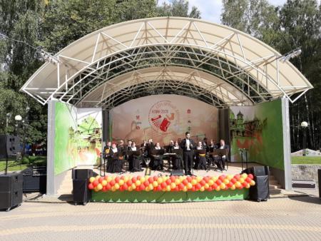В Клину проходит фестиваль «Серебряные виртуозы»