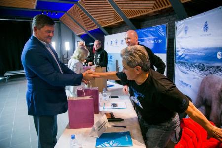 На коломенском аэродроме встретили участников экспедиции «Хозяин Арктики»