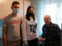 «Мобильные бригады помощи» продолжают вручать телефоны фронтовикам Коломны