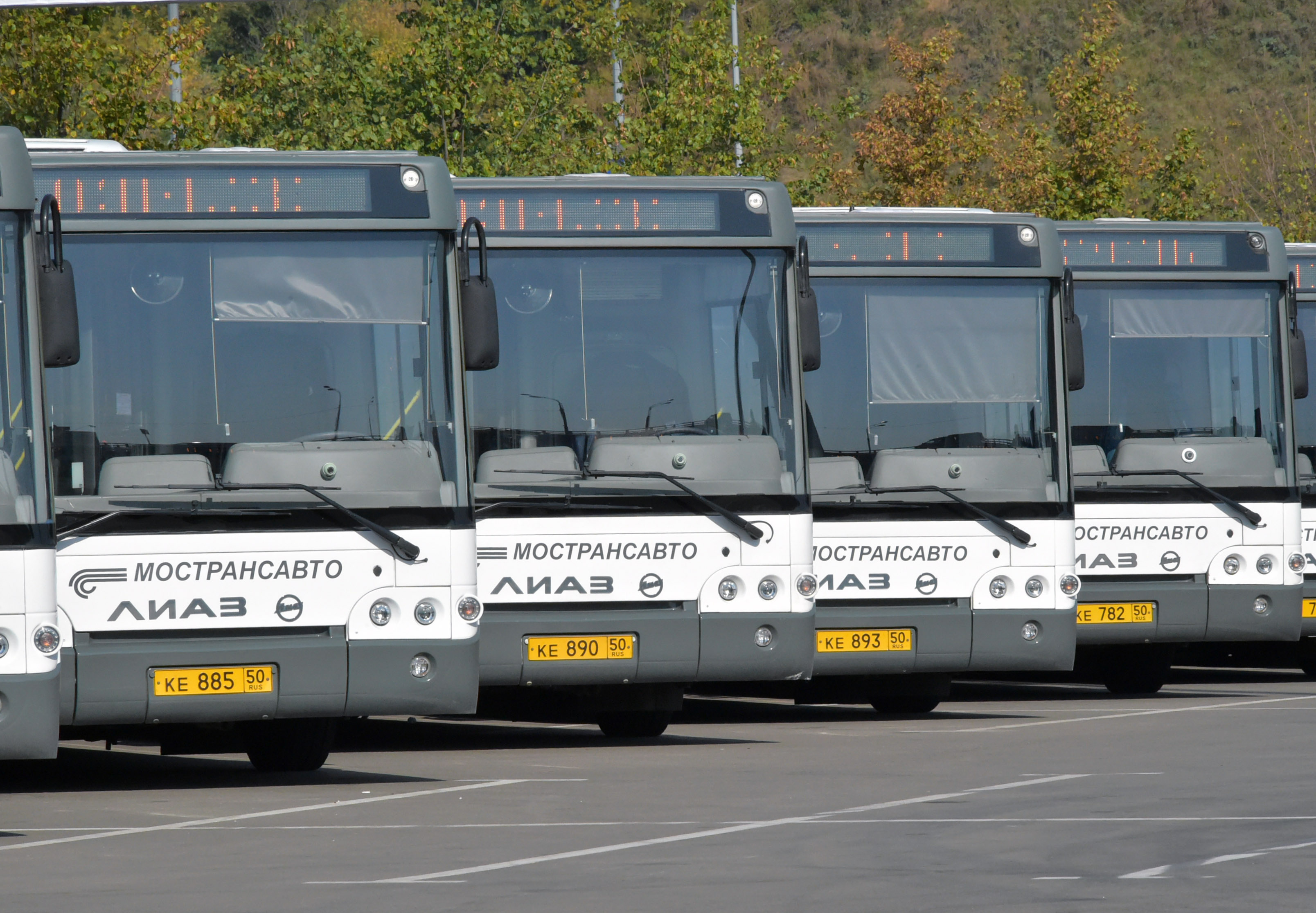 Автобусы подмосковья. Автобус ЛИАЗ Мострансавто Подмосковье. Автобус ЛИАЗ Мострансавто. МАЗ-107 Мострансавто. Автобусный парк Мострансавто.