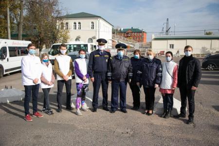 Волонтеры раздали маски жителям Коломны