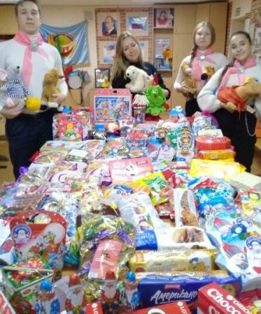 Коломенцы собрали подарки для ребят, находящихся в трудной жизненной ситуации