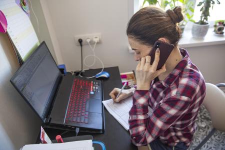 Более 63 тыс человек в Подмосковье временно перешли на дистанционную работу из-за пандемии