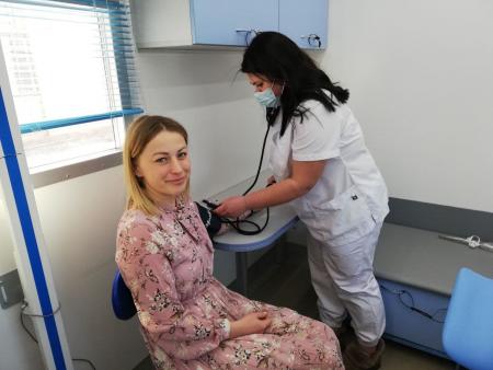 В Озёрах проходит вакцинация от COVID-19 в мобильном пункте рядом с МФЦ