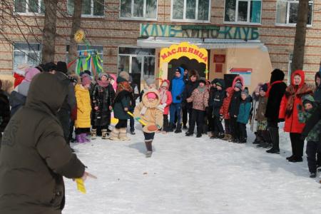 В учреждениях культуры Клишинского ЦКД в Озёрах прошли масленичные гулянья
