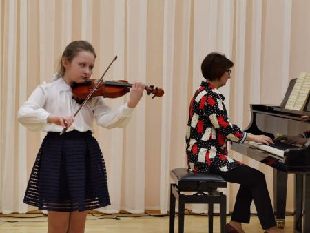 В Озёрской ДШИ проходят отчётные концерты