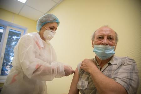 Голосовой помощник будет приглашать коломенцев и озерчан старше 65 лет на бесплатную вакцинацию от COVID-19