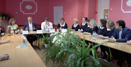 Александр Коган и Денис Лебедев посетили Горскую общеобразовательную школу