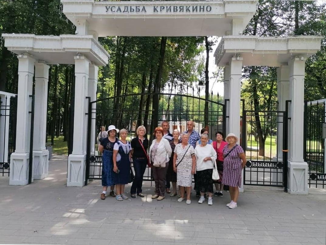 Озёрские пенсионеры побывали на экскурсии в Воскресенске | 16.08.2021 |  Коломна - БезФормата