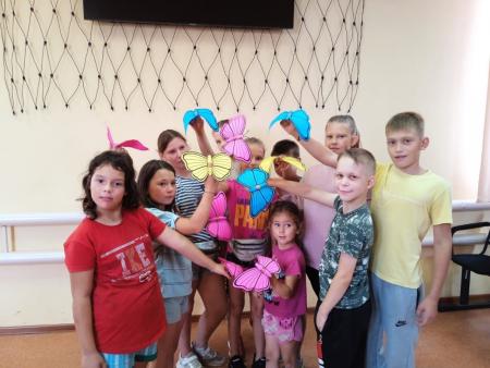 Развлекательная программа для детей прошла в Озёрском доме культуры