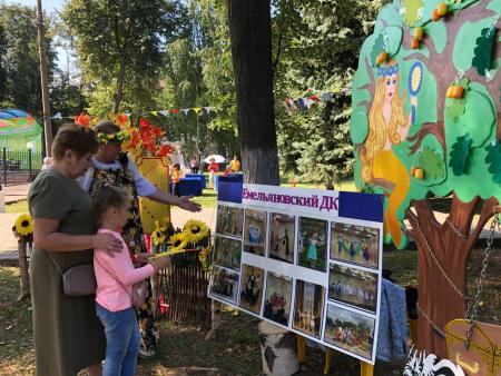 Емельяновский дом культуры в Озёрах провел День открытых дверей