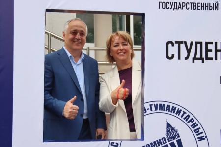 Депутат Московской областной Думы Эвклид Зафиров поздравляет педагогов с профессиональным праздником – Днём учителя