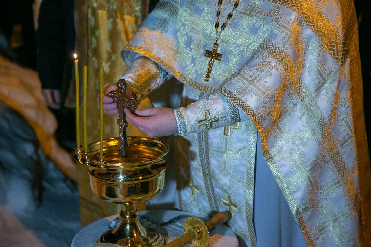 Праздник обновления и очищения. Православные верующие отмечают Крещение Господне