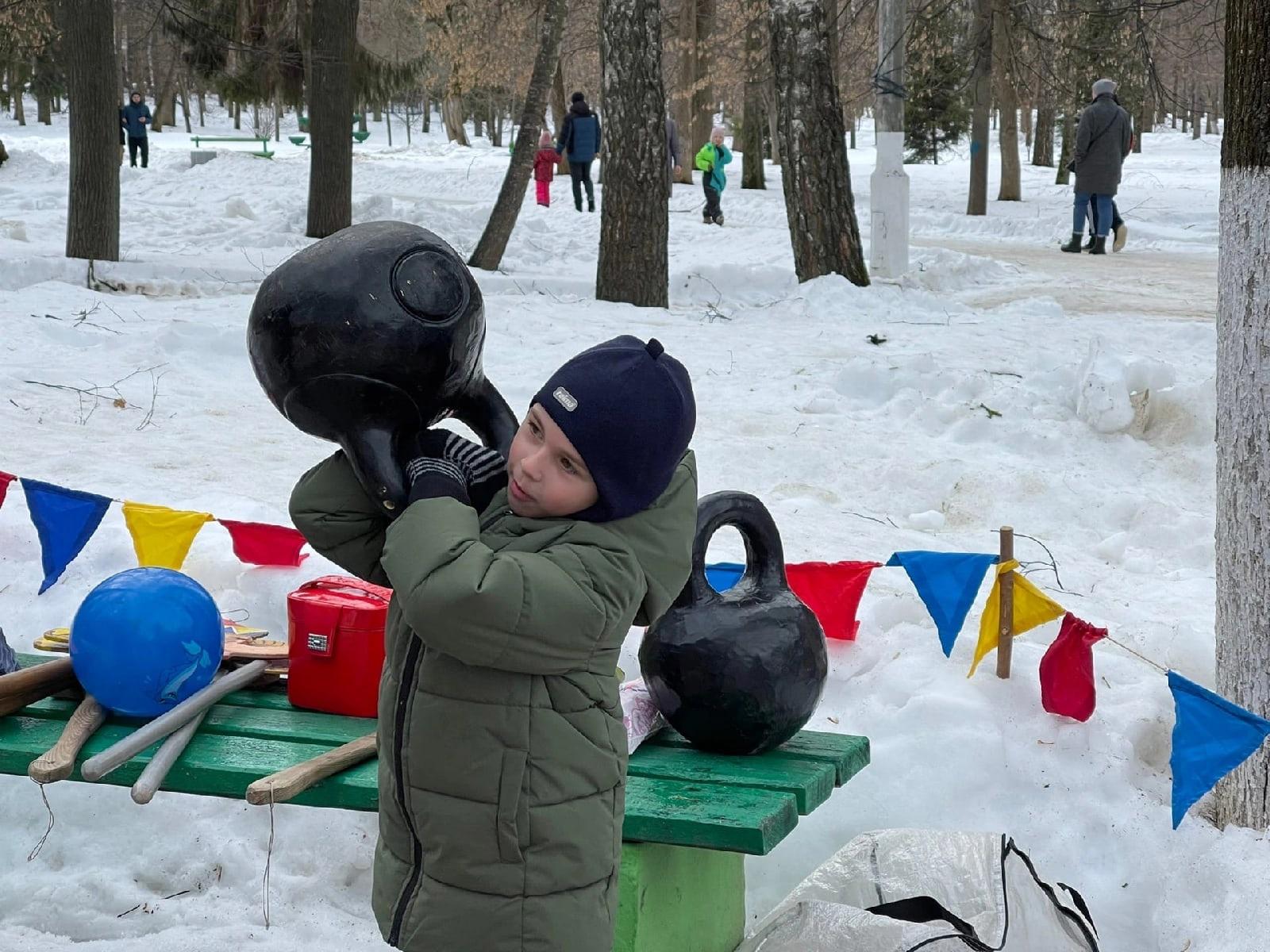 В Парке Мира прошёл семейный праздник, посвященный Дню защитника Отечества  » Администрация Городского округа Коломна Московской области