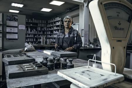 Коломенский завод «Седрус» показал свои цеха на выставке фотографий в Общественной палате