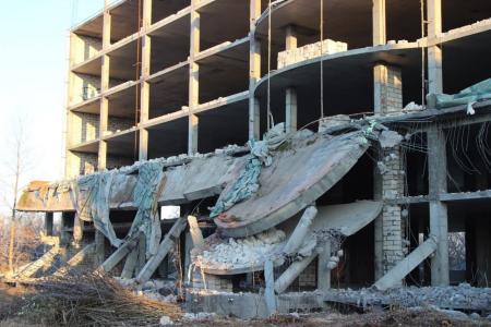 В Коломне продолжится снос недостроя возле администрации