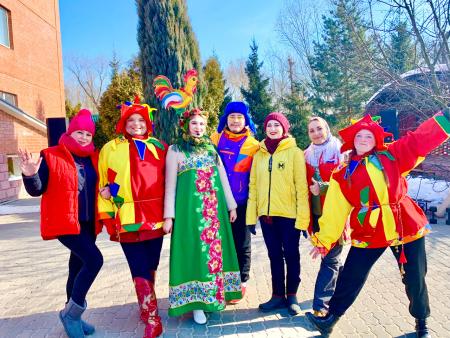 Гуляй, веселись, народ, Масленица к нам идет, радость и добро несёт