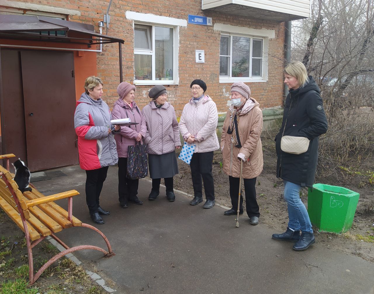 Представители РЭУ «Заречный» встретились с жителями дома № 14 по улице  Дачной, чтобы обсудить подготовку к новому отопительному сезону »  Администрация Городского округа Коломна Московской области