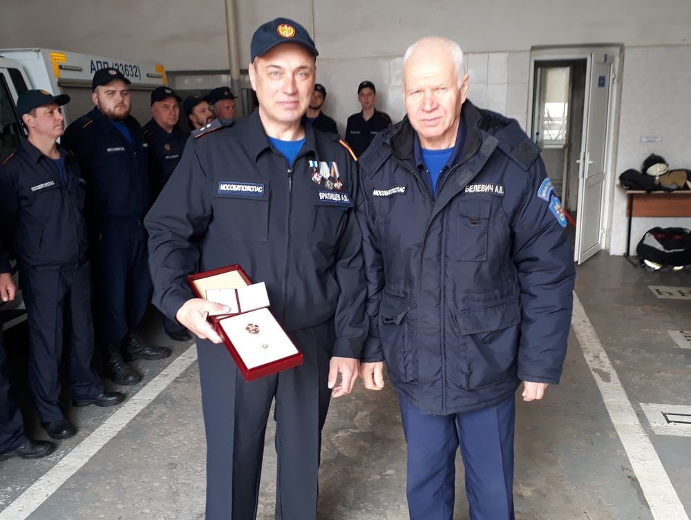 Губернатор Московской области Андрей Воробьёв присвоил почётные звания коломенским спасателям