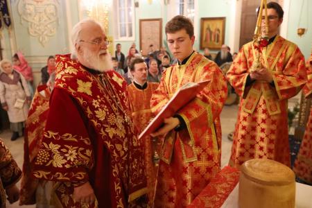 Жители Коломны и Озёр приняли участие в пасхальных богослужениях