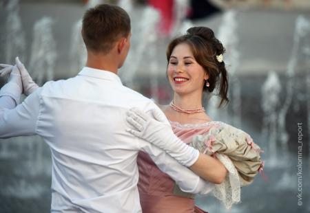 Более 7 тысяч человек стали участниками Михайловского бала