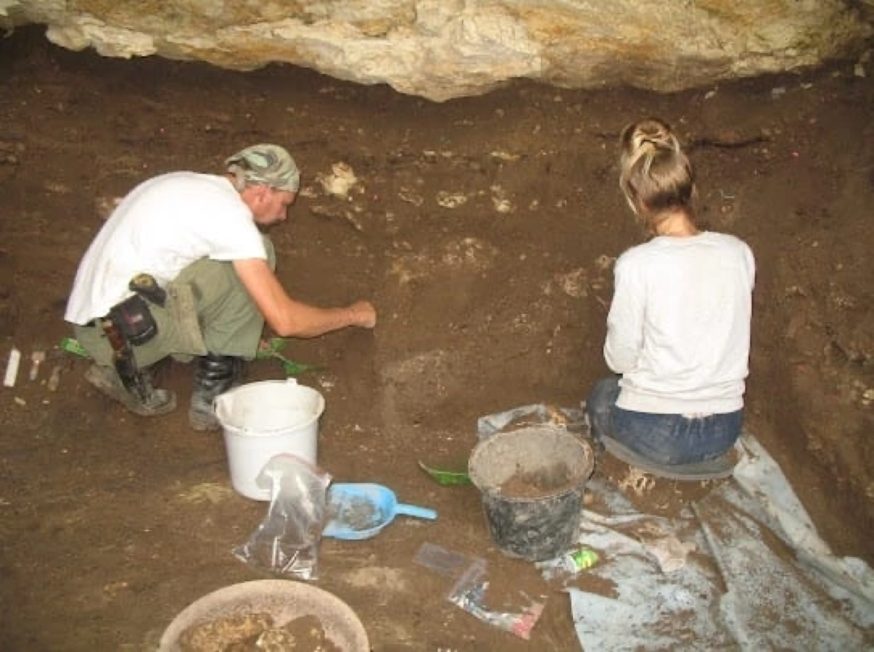 В исследованиях профессиональным археологам помогают студенты ГСГУ