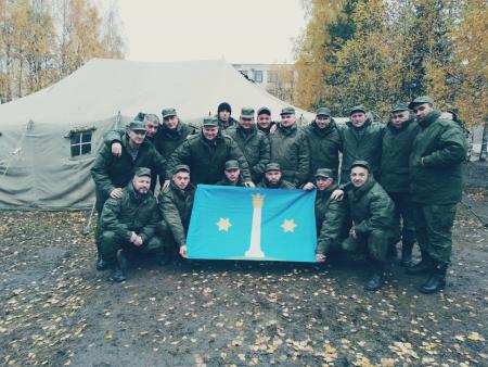 Коломенец написал стихотворение, в котором обратился к жёнам российских военных