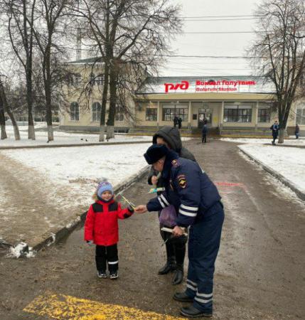 Жителям Городского округа Коломна напомнили правила безопасности на дороге