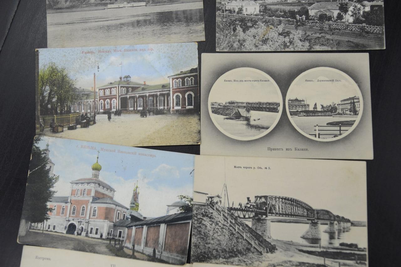 В фонде библиотеки им. Лажечникова хранится коллекция поздравительных открыток начала прошлого столетия