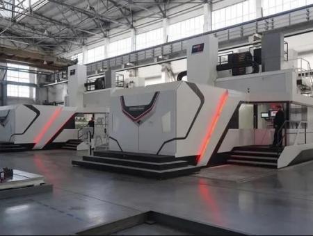 В механическом цехе Коломенского завода ввели в эксплуатацию два новых высокотехнологичных обрабатывающих портальных центра