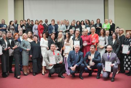 Соучредительницы коломенской Мануфактуры «Душистыя Радости» стали победительницами пятой ежегодной премии «Russian Business Guide. Люди года — 2023»