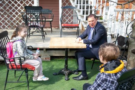 Игорь Исаев исполнил желание юного озерчанина