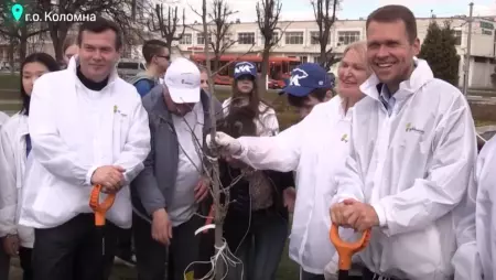 Более сотни горожан присоединились к субботнику в Коломне