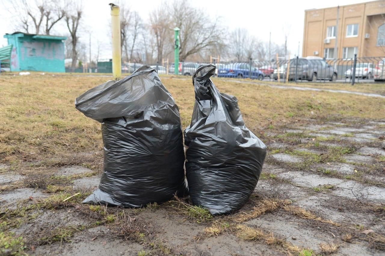 Территорию Коломны и Озёр приводят в порядок после зимы | 11.04.2024 |  Коломна - БезФормата