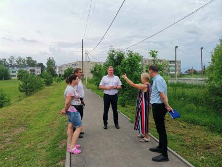 13 июня провели обход территории села Бояркино совместно с представителями территориального управления, заместителем председателя совета депутатов и старостой данного населённого пункта