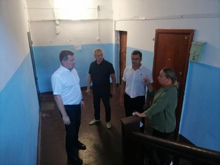 Первым заместителем Главы Лубяным Д.Б. проведён обход территории по адресу: г. Озёры ул. Юрия Сергеева