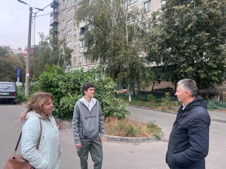 4 октября заместитель главы округа Шаталов Дмитрий Андреевич провел обход территории мкрн. Центральный