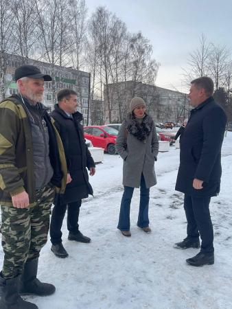 Первым заместителем Главы Лубяным Д.Б. совместно с заместителем председателя Совета депутатов Андросовым Р.В. проведён обход территории посёлка Биорки